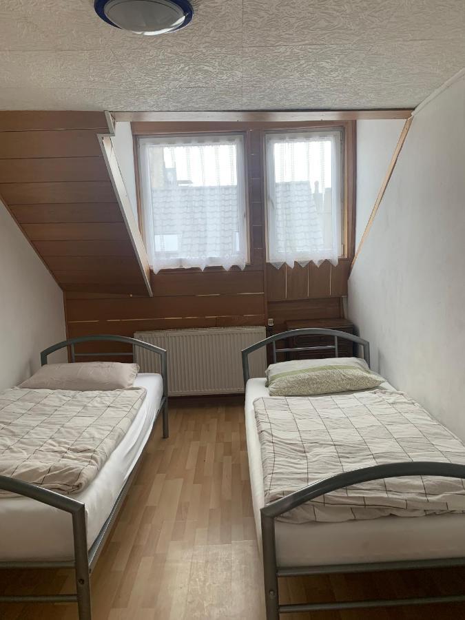 Dachgeschoss Hof Apartman Krefeld Kültér fotó