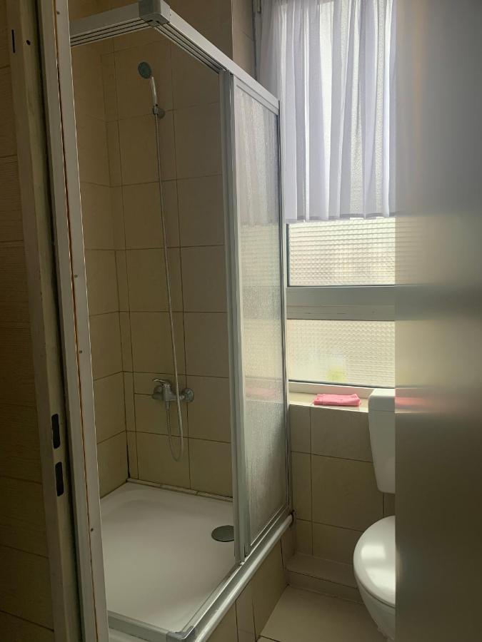 Dachgeschoss Hof Apartman Krefeld Kültér fotó