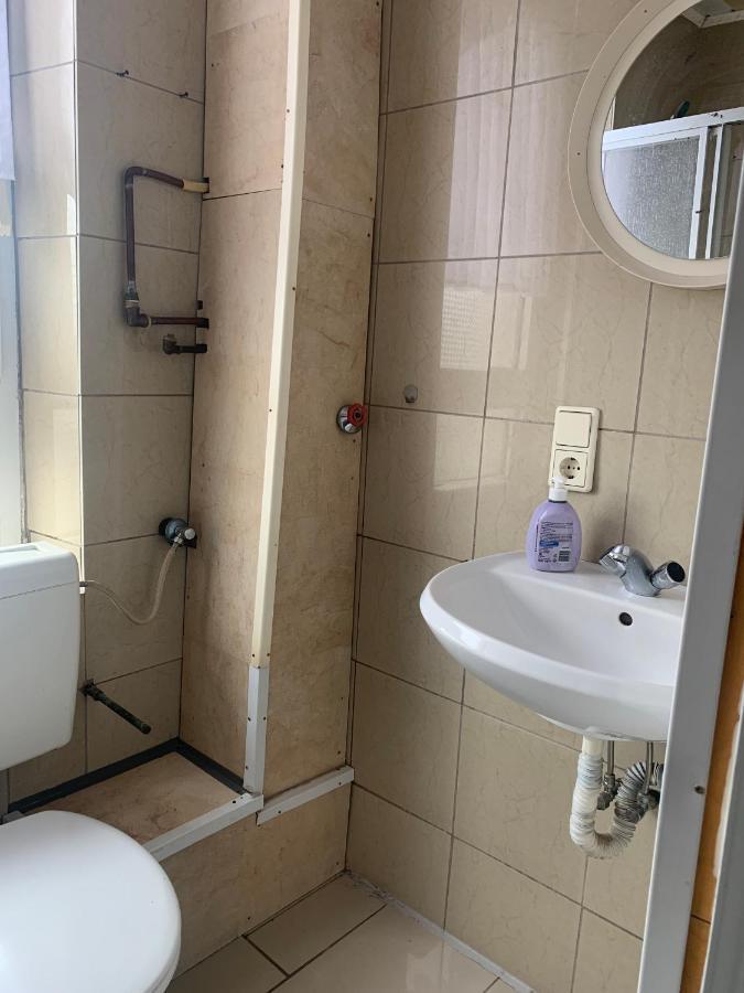 Dachgeschoss Hof Apartman Krefeld Kültér fotó